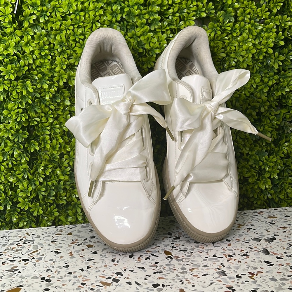 Marshmallow puma basket 9.5